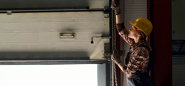 Addressing Common Garage Door Stoppage Issues in St. Petersburg, FL