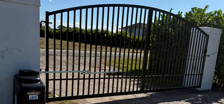 Driveway Fence Repair St. Petersburg
